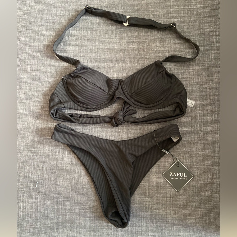 Zaful Black Underwire Halter Bikini Sz Small